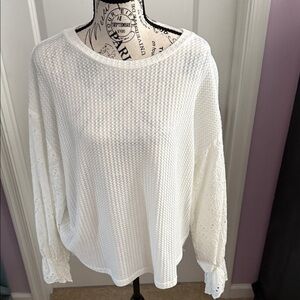 Elegant White Lace Sleeve Women's Top